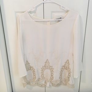 Forever 21 white embroidered blouse size M